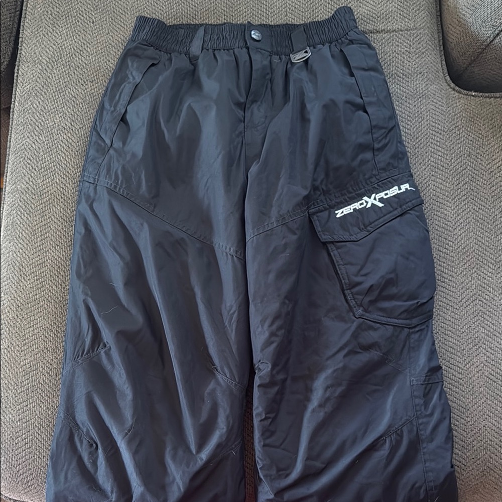 ZeroXposur Black Cargo Pants